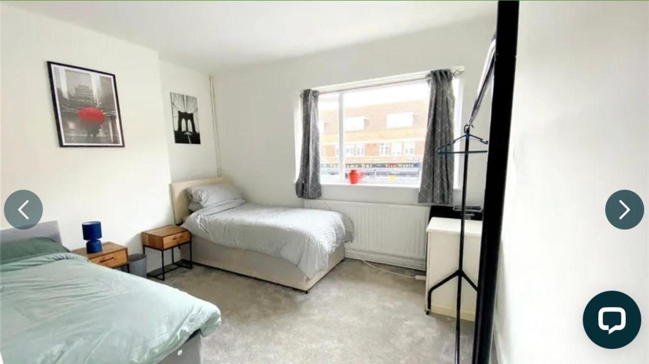 4 Bedroom Property Which Sleeps 8 Very Close To The Harry Potter Studio And Watford Junction Екстер'єр фото